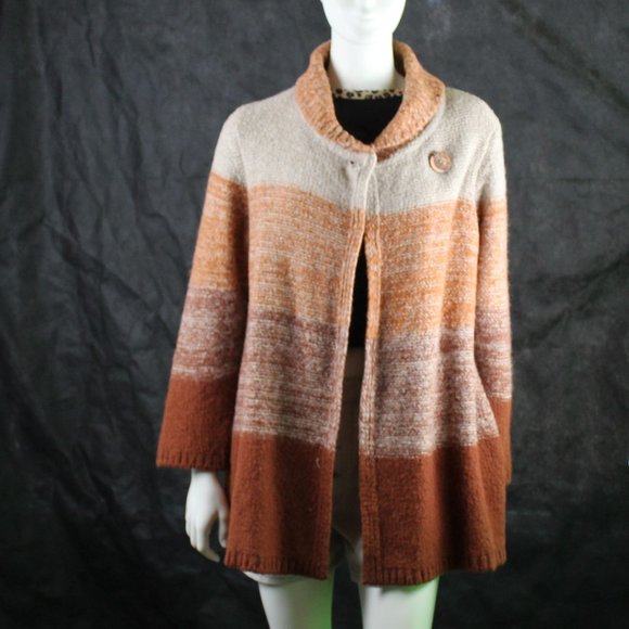 Betty Betty Sweater / Shawl - Picture 1 of 6